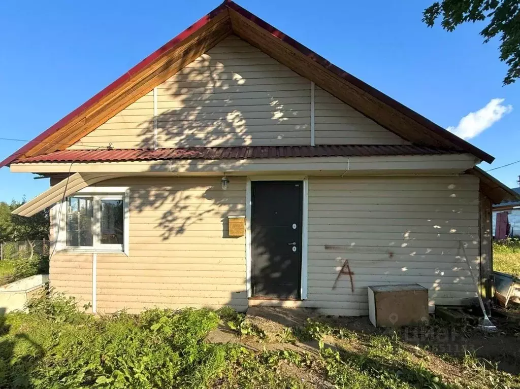 Дом в Новгородская область, Валдайский район, Едровское с/пос, с. ... - Фото 1