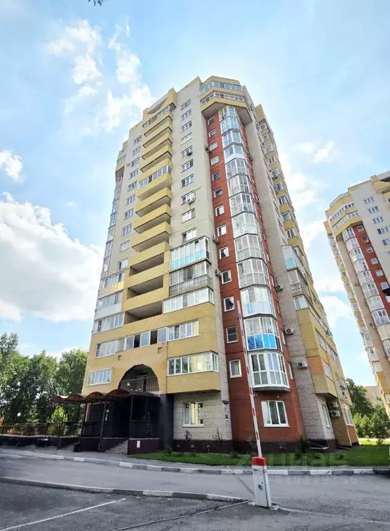 2-к кв. Омская область, Омск бул. Архитекторов, 19 (66.9 м) - Фото 0