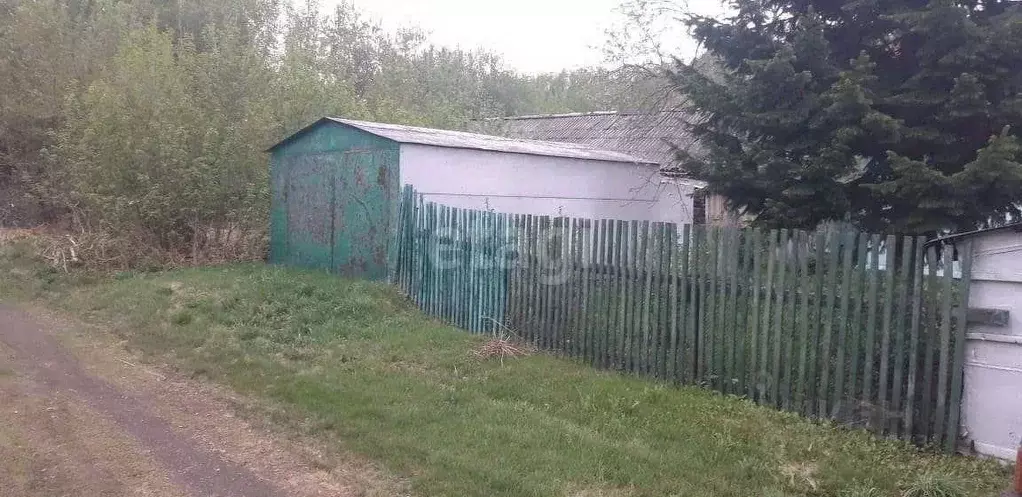 Дом в Кемеровская область, Ленинск-Кузнецкий Железнодорожная ул., 102 ... - Фото 0