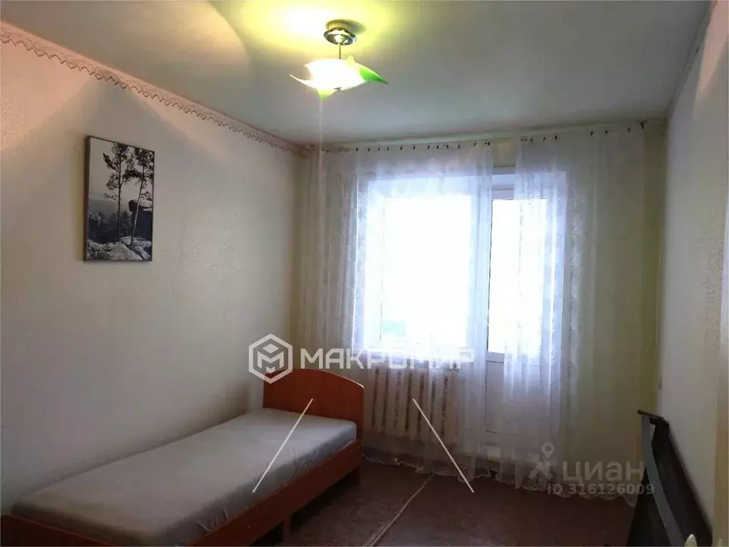 2-к кв. Пермский край, Губаха Парковая ул., 12А (50.5 м) - Фото 0