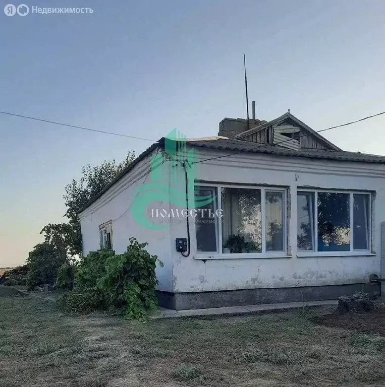Дом в Джанкойский район, Лобановское сельское поселение, село Марьино ... - Фото 2