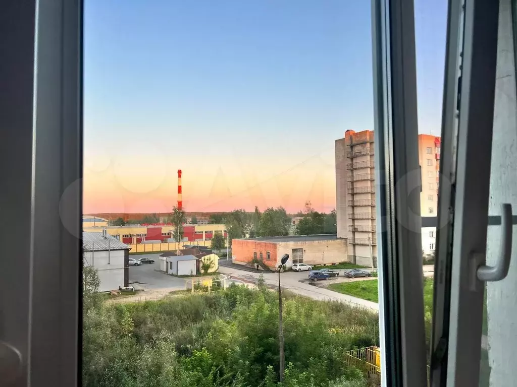 Комната 24 м в 4-к., 4/5 эт. - Фото 0