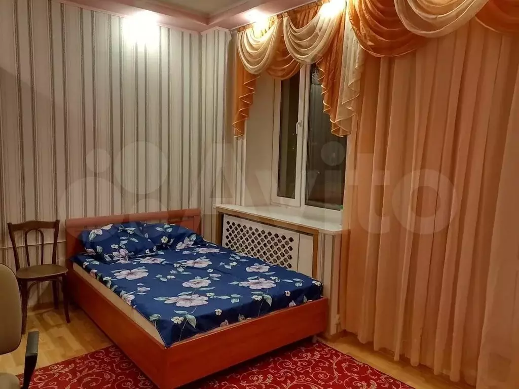 Комната 16 м в 3-к., 8/8 эт. - Фото 1