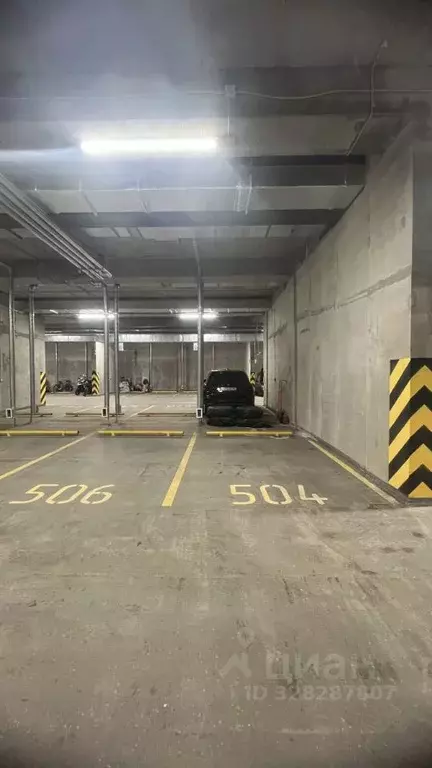 Гараж в Санкт-Петербург Малая Бухарестская ул., 12 (13 м) - Фото 1