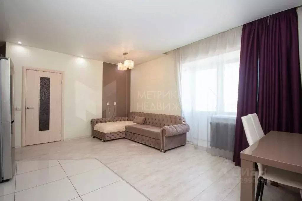 1-к кв. Тюменская область, Тюмень Мельничная ул., 83к3 (57.0 м) - Фото 1
