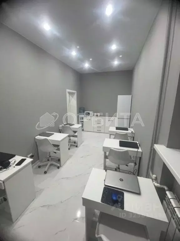 Офис в Тюменская область, Тюмень ул. 50 лет Октября, 213 (110 м) - Фото 1