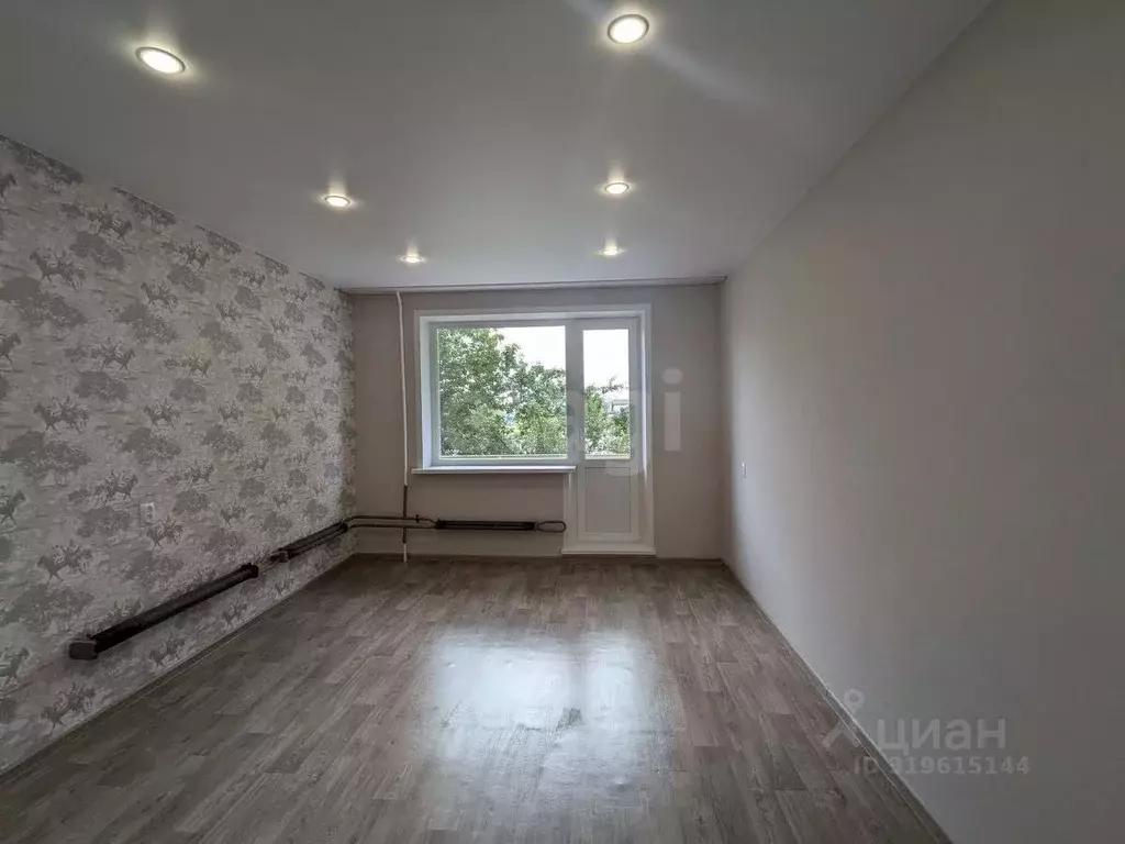 1-к кв. Владимирская область, Ковров ул. Лизы Чайкиной, 106 (39.6 м) - Фото 1