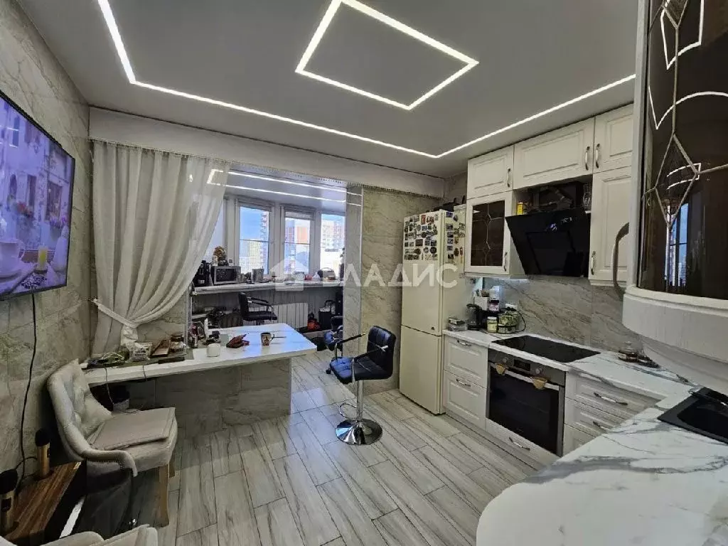 Продается 2-комнатная квартира - Фото 1