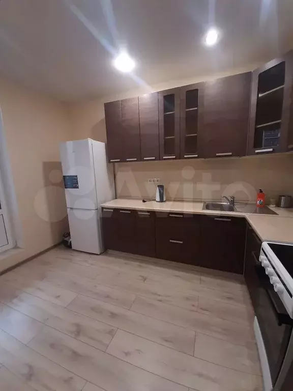 1-к. квартира, 42 м, 9/9 эт. - Фото 1