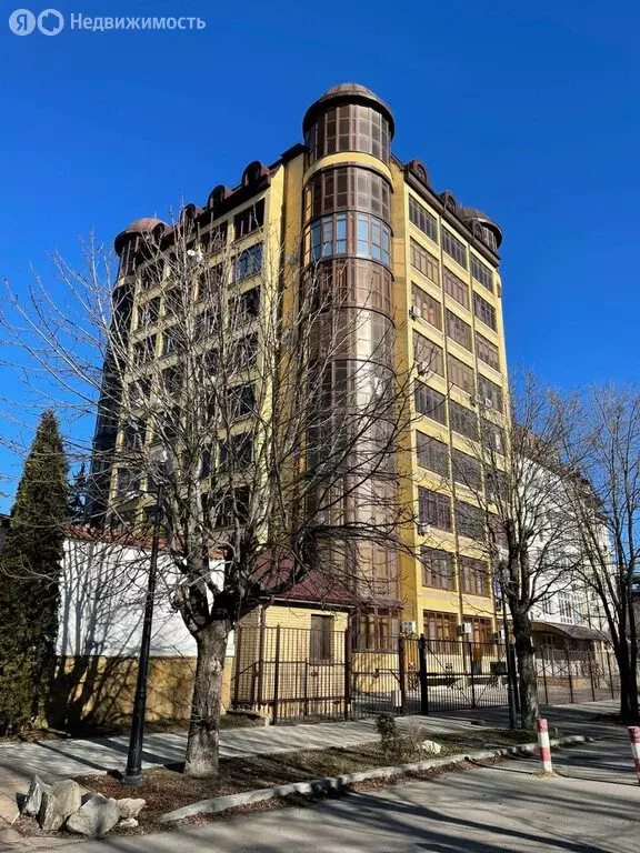 5-комнатная квартира: Ессентуки, Баталинская улица, 23 (206.5 м) - Фото 0