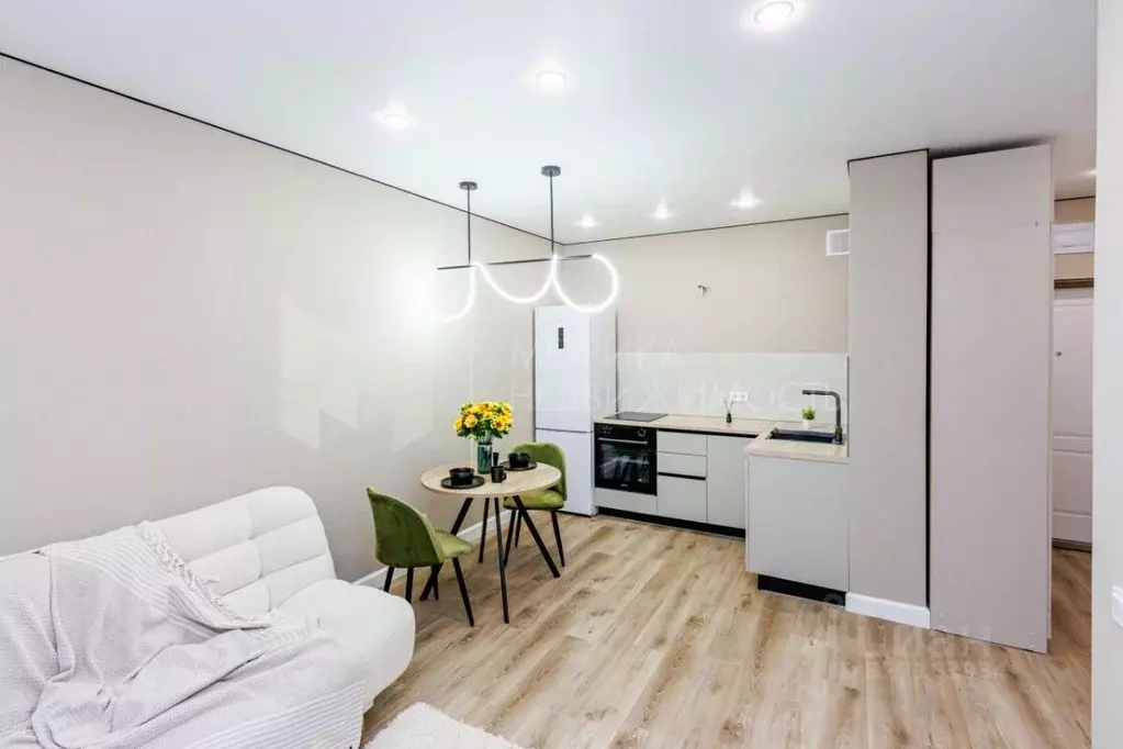 1-к кв. Тюменская область, Тюмень ул. Фармана Салманова, 1 (40.0 м) - Фото 1