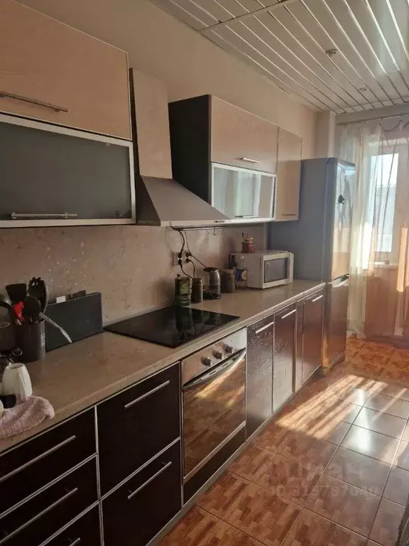 1-к кв. Иркутская область, Иркутск Радужный мкр, 121 (45.0 м) - Фото 1