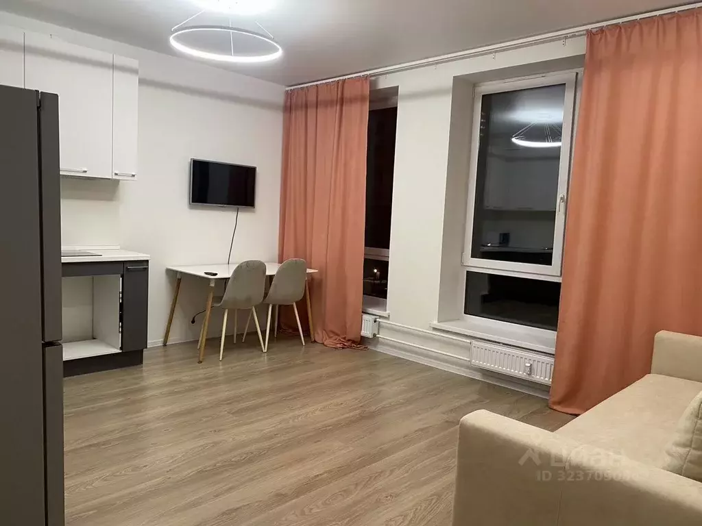 Студия Тюменская область, Тюмень ул. Юрия Рогачева, 9к2 (29.5 м) - Фото 1