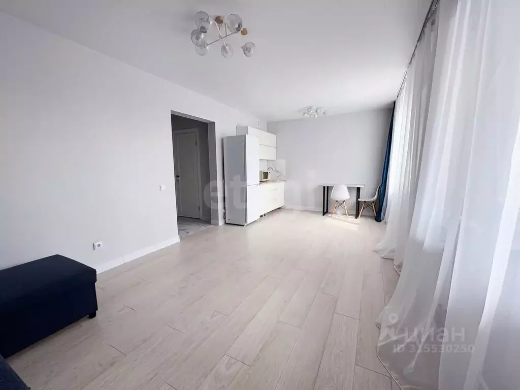 Студия Оренбургская область, Оренбург ул. Автомобилистов, 13 (32.8 м) - Фото 0