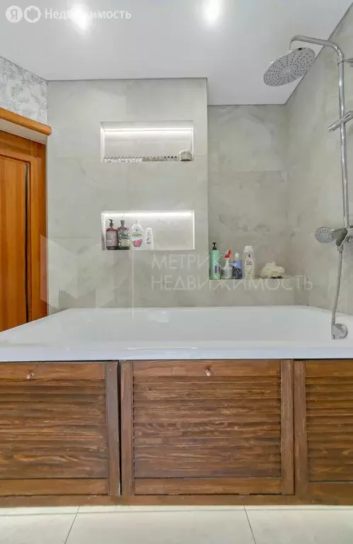 6-комнатная квартира: Тюмень, 6-й микрорайон, улица Валерии ... - Фото 1