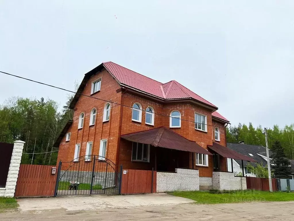 Коттедж в Ленинградская область, Кингисепп ул. Кленовая, 9 (334 м) - Фото 1