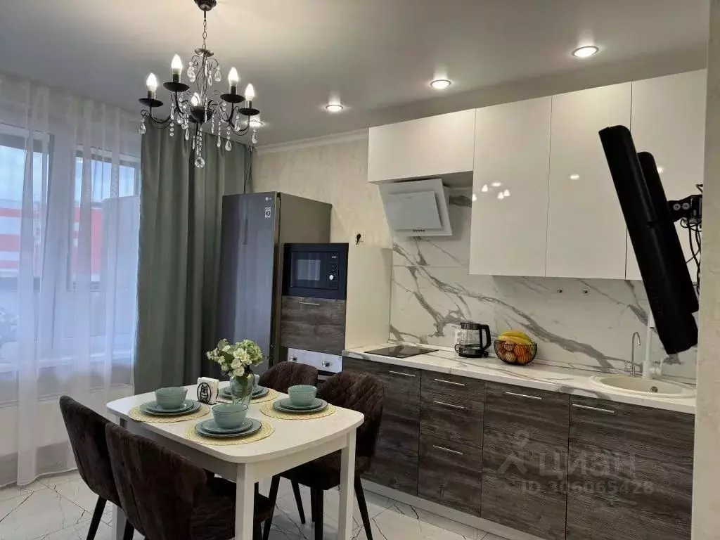 1-к кв. Татарстан, Казань ул. Родины, 26Г (35.0 м) - Фото 1