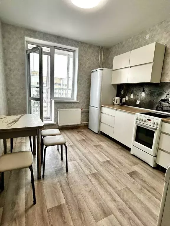 2-к кв. Пермский край, Пермь Переселенческая ул., 98 (56.2 м) - Фото 1