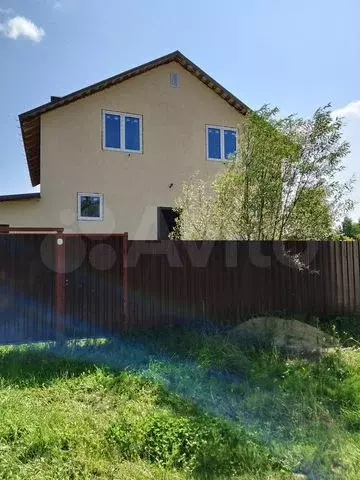 Дом 200 м на участке 6,5 сот. - Фото 0