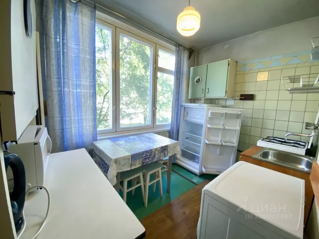 3-к кв. Санкт-Петербург ул. Ушинского, 3К1 (50.0 м) - Фото 1