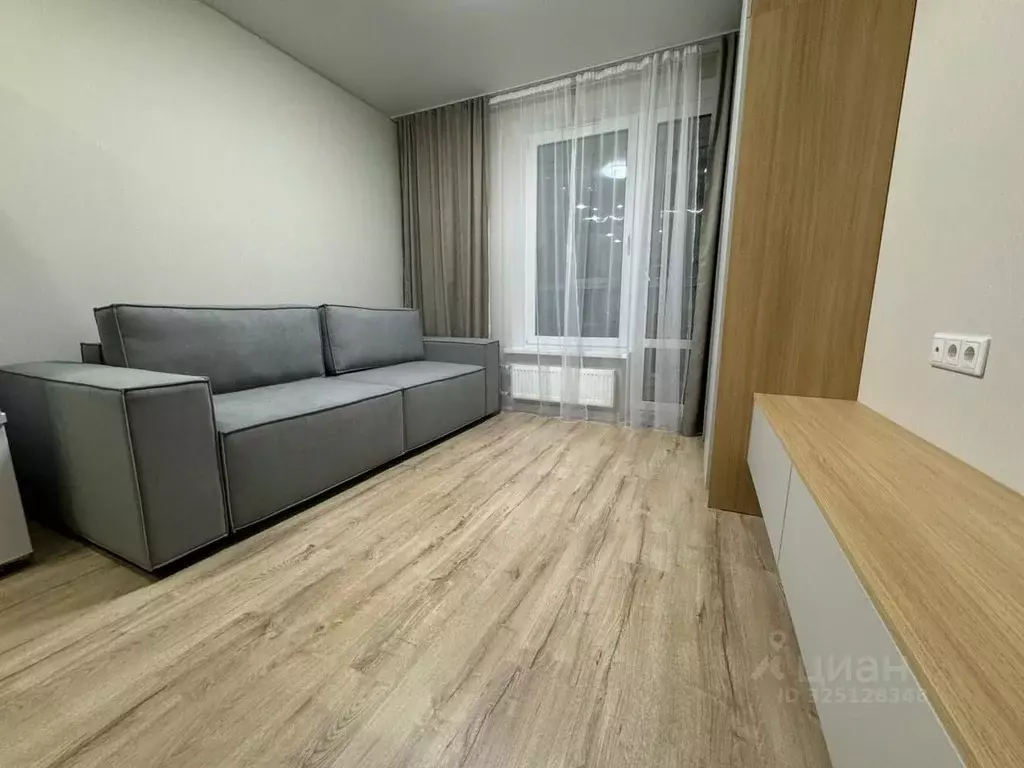 Студия Кировская область, Киров ул. Капитана Дорофеева, 12 (26.0 м) - Фото 1