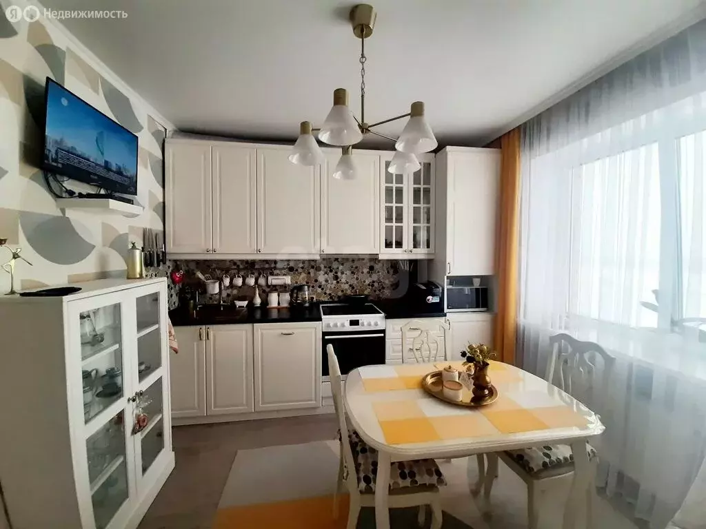 2-комнатная квартира: Кириши, Волховская набережная, 40 (66.3 м) - Фото 2