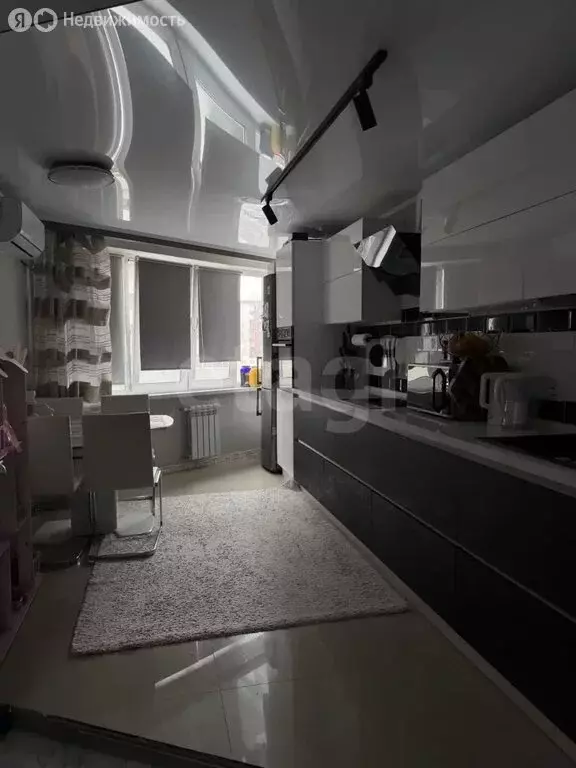 Квартира-студия: Саратов, улица имени С.Ф. Тархова, 29Б (47.9 м) - Фото 2