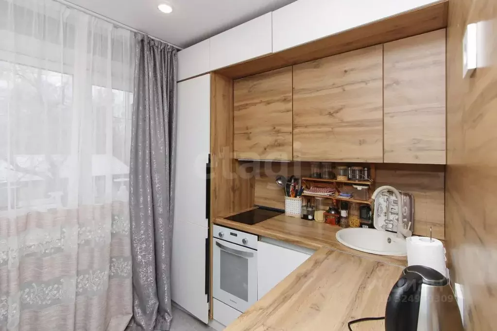 2-к кв. Тюменская область, Тюмень ул. Белинского, 14 (50.0 м) - Фото 1