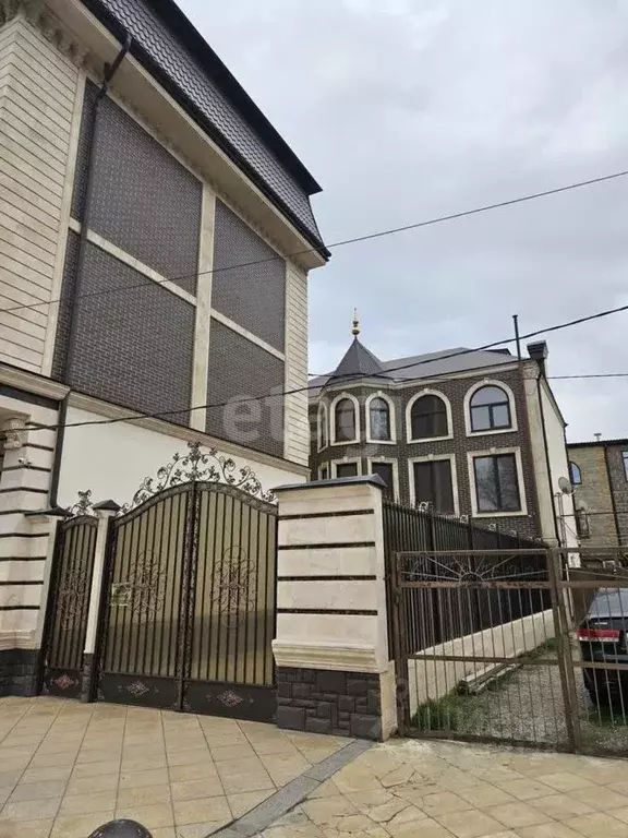 Дом в Дагестан, Махачкала ул. Магомеда Ярагского (300 м) - Фото 1