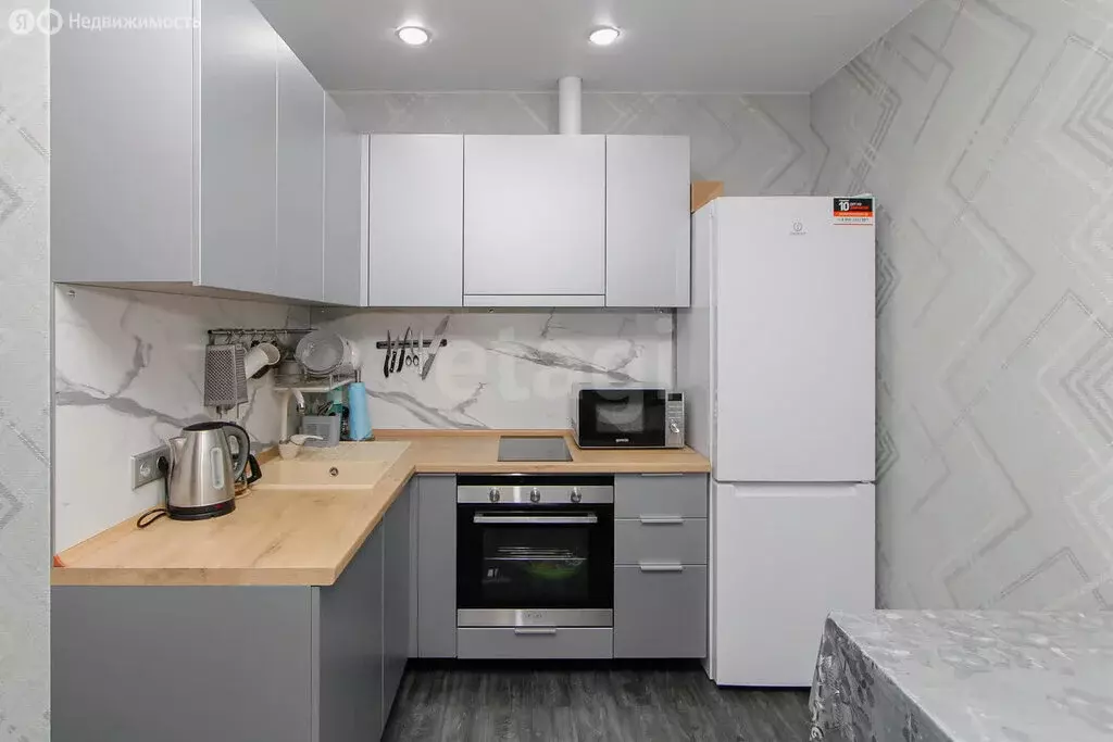 1-комнатная квартира: Тюмень, улица 50 лет Октября, 57В (42 м) - Фото 1