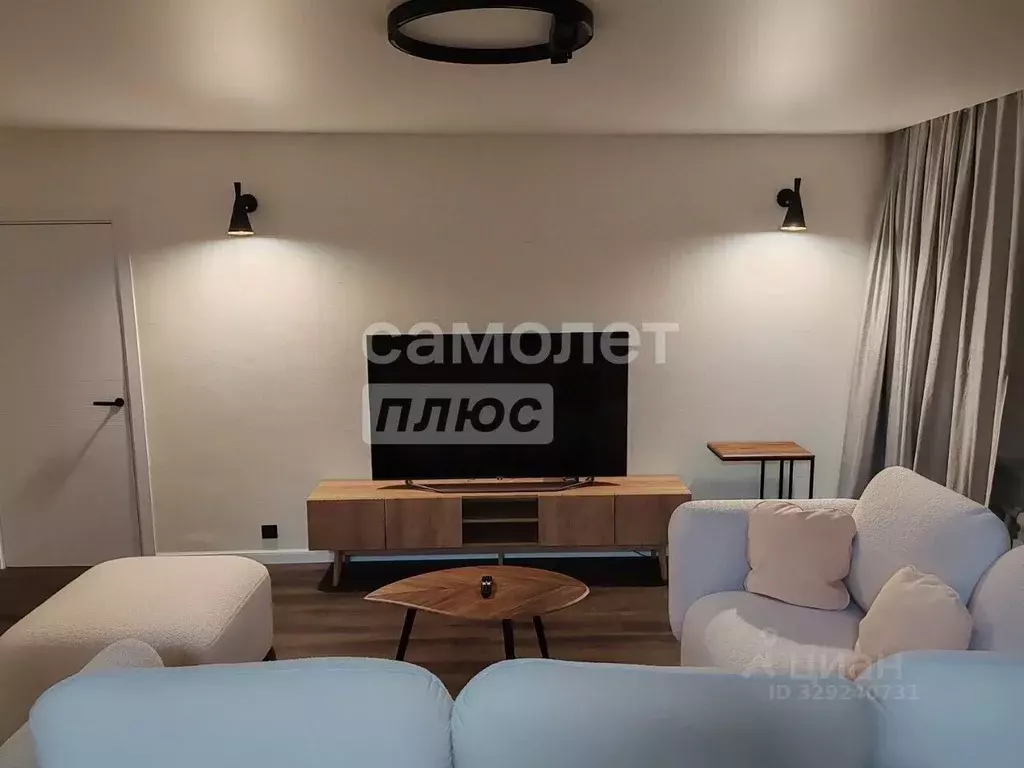3-к кв. Москва ул. Милашенкова, 16 (71.5 м) - Фото 1