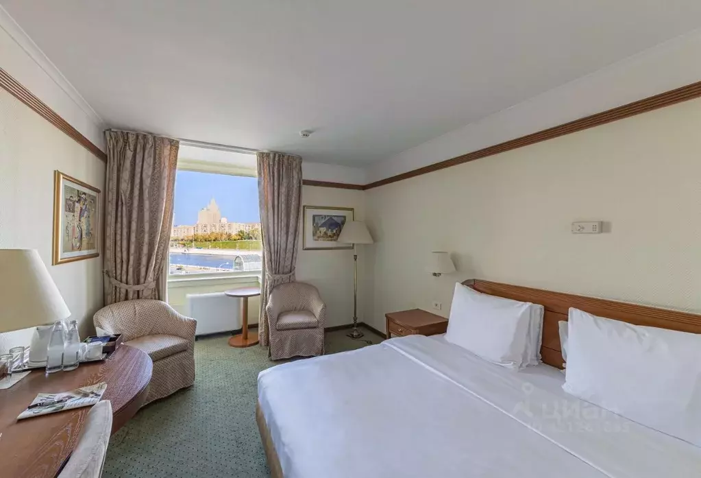 Комната Москва пл. Евразии, 2 (25.0 м) - Фото 1