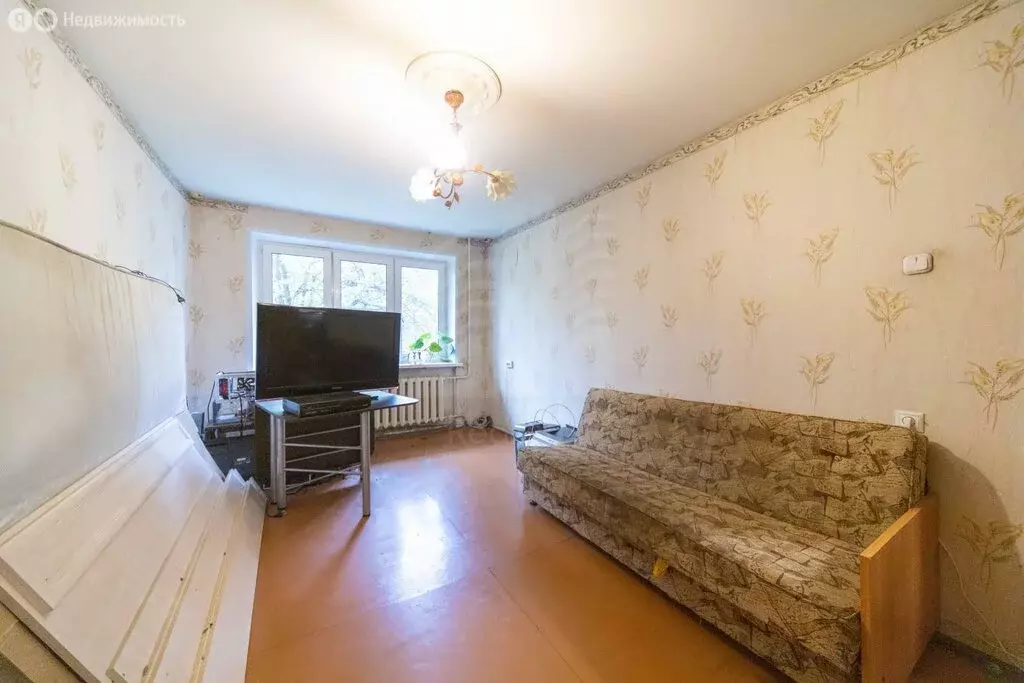 3-комнатная квартира: микрорайон Белые Столбы, улица Авенариуса, 2 (62 ... - Фото 2