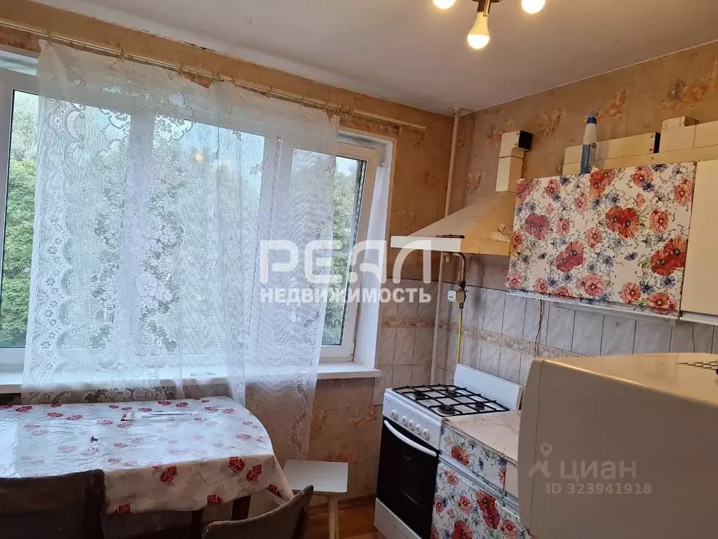 3-к кв. Ленинградская область, Гатчина просп. 25 Октября, 52 (73.7 м) - Фото 2