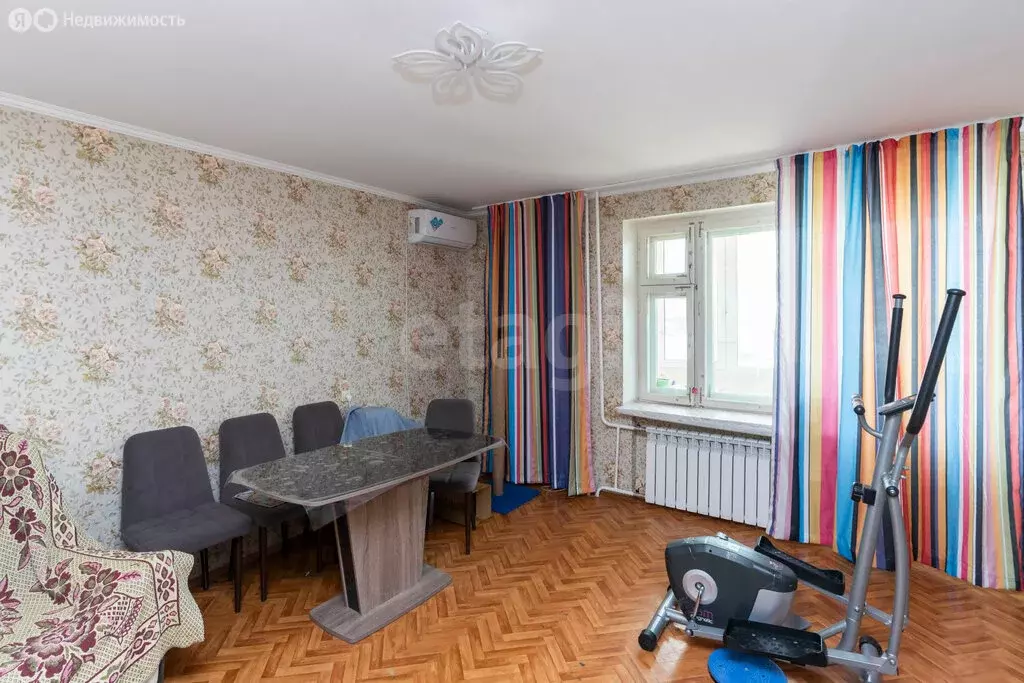 4-комнатная квартира: Тюмень, Боровская улица, 8 (73.2 м) - Фото 2
