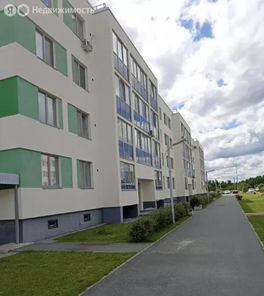 2-комнатная квартира: Тюмень, улица Червишевский Тракт, 47к2 (52.4 м) - Фото 1