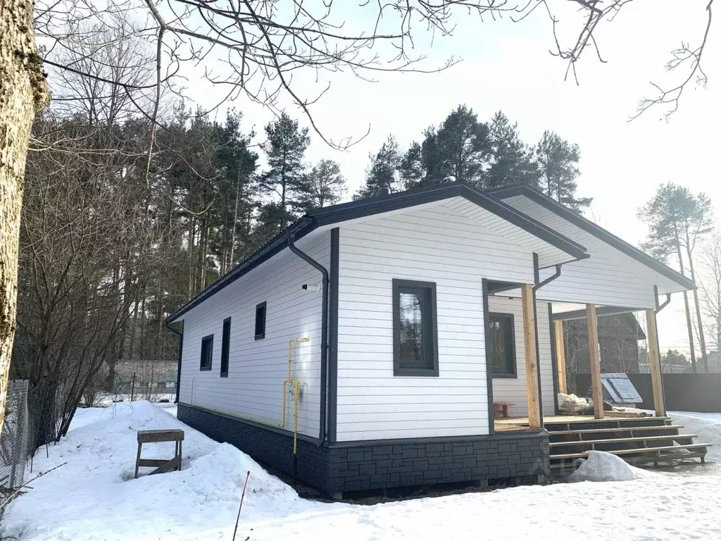 Дом в Ленинградская область, Гатчинский район, Вырица городской ... - Фото 1