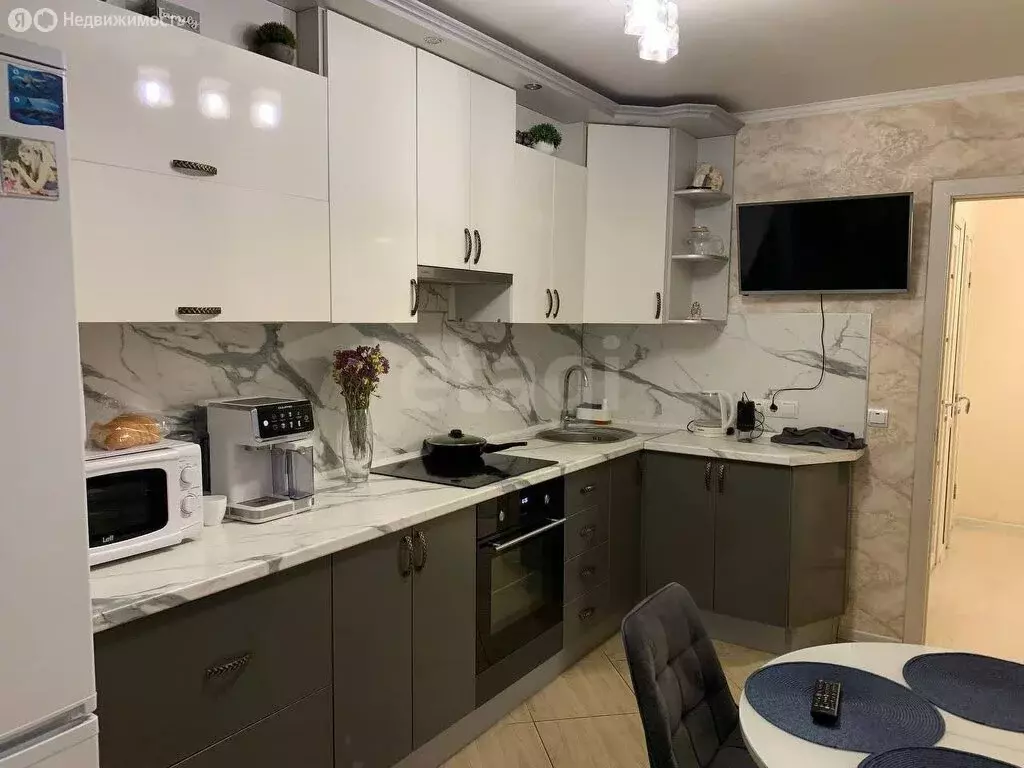 2-комнатная квартира: Брянск, улица Горбатова, 29 (61.5 м) - Фото 2