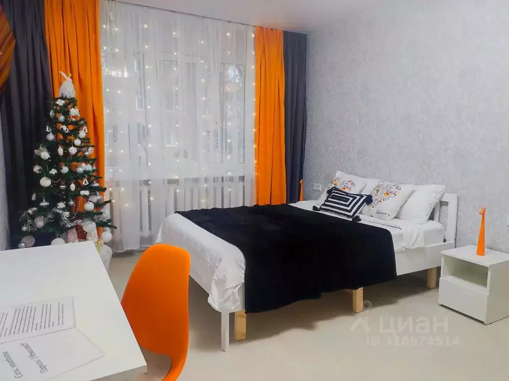 1-к кв. Псковская область, Псков Октябрьский просп., 19Б (40.0 м) - Фото 1