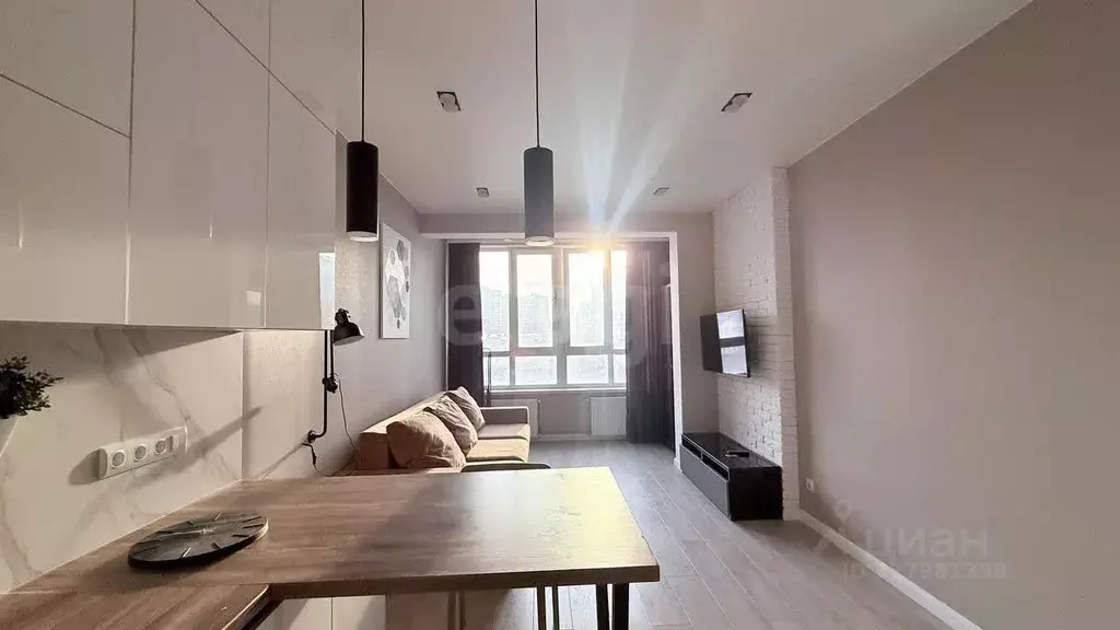 2-к кв. Крым, Симферопольский район, с. Мирное ул. Крымской Весны ... - Фото 1