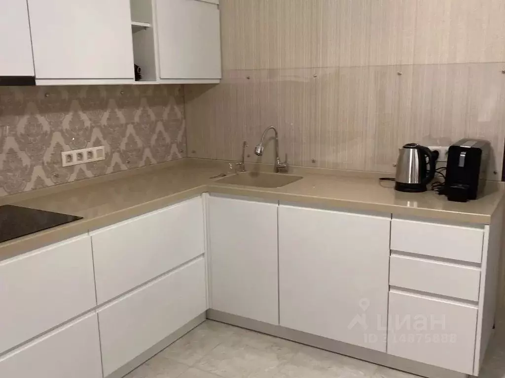 2-к кв. Татарстан, Казань ул. Сабира Ахтямова, 1к1 (63.0 м) - Фото 1