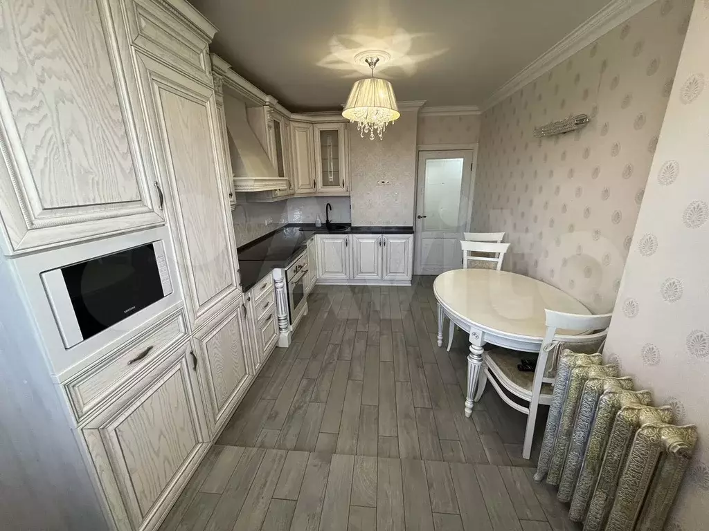 2-к. квартира, 70 м, 10/12 эт. - Фото 1