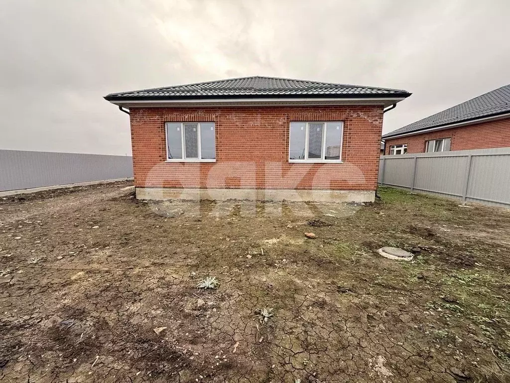 Дом в Краснодарский край, Кореновск ул. Ломакина, 14 (89 м) - Фото 1