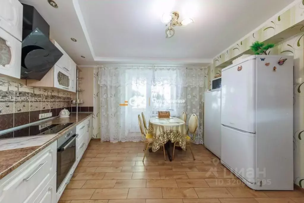 2-к кв. Брянская область, Брянск Московский мкр, 42/2 (69.4 м) - Фото 1
