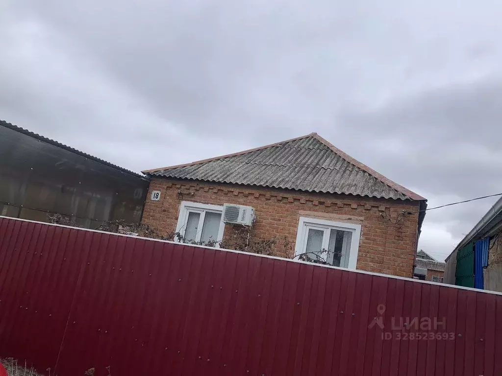 Дом в Краснодарский край, Кореновск Майский пер., 20 (74 м) - Фото 1