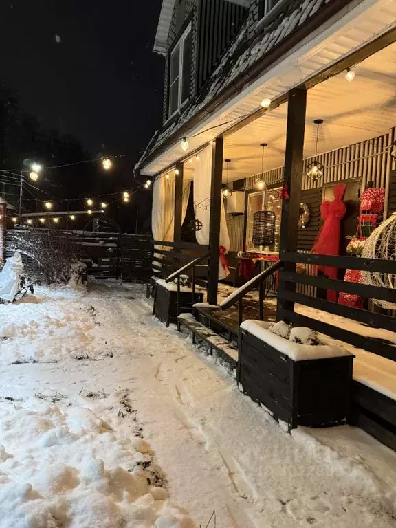 Дом в Калужская область, Таруса ул. Живова, 11 (100 м) - Фото 1