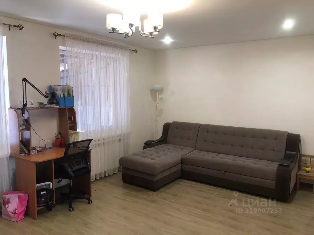 Дом в Краснодарский край, Ейск Абрикосовая ул. (168 м) - Фото 1