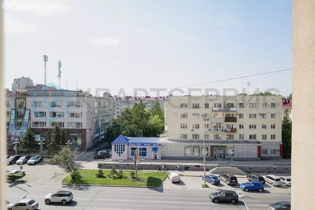 3-комнатная квартира: Омск, улица Масленникова, 9 (74.2 м) - Фото 0