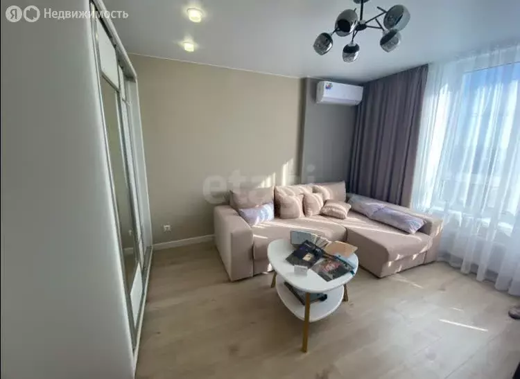 4-комнатная квартира: Саратов, проспект Героев Отечества, 7 (77.8 м) - Фото 1