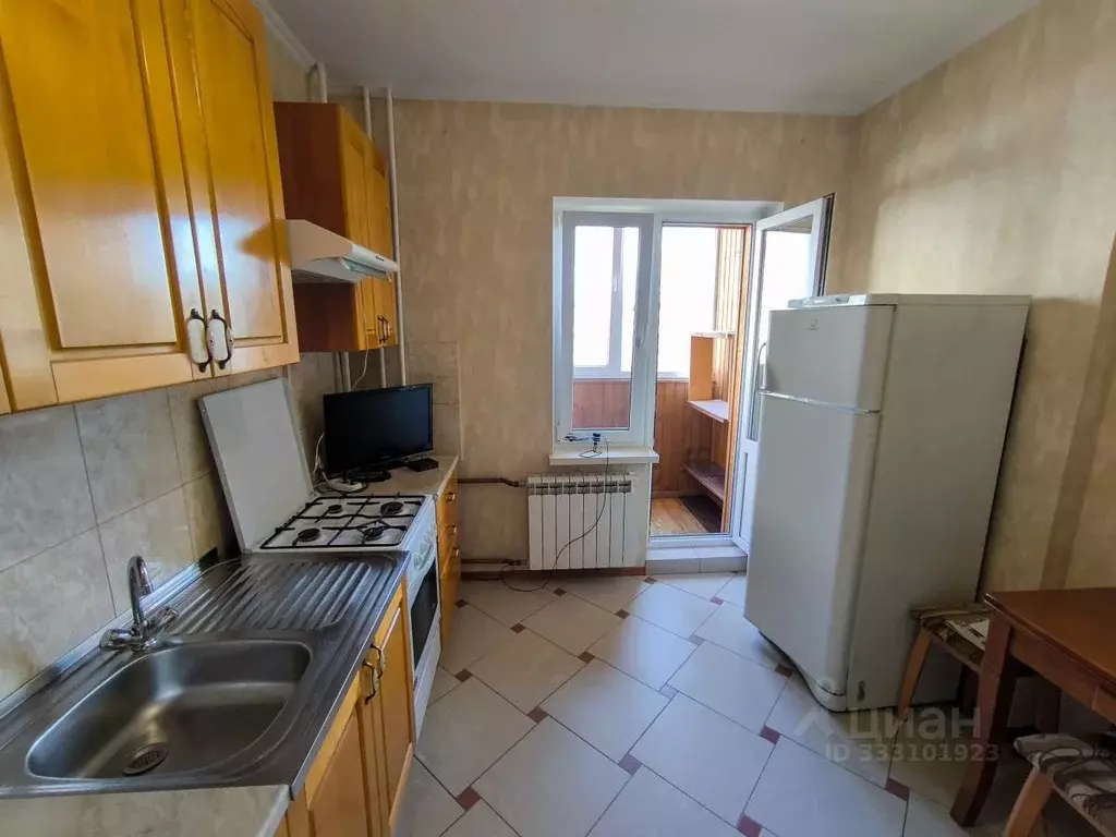 2-к кв. Псковская область, Псков ул. Ижорского Батальона, 49 (60.0 м) - Фото 2